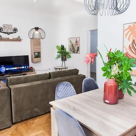 Apartment Sophisticated Apt In Charming Kifisia *