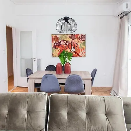 Sophisticated Apt In Charming Kifisia Apartment Athens